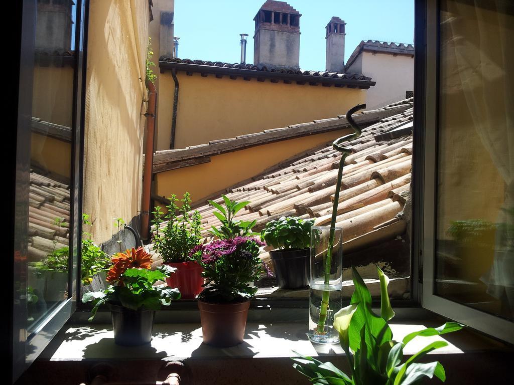 Antico Gioiello Umbro , Appartamento Con Terrazza Foligno Exterior foto