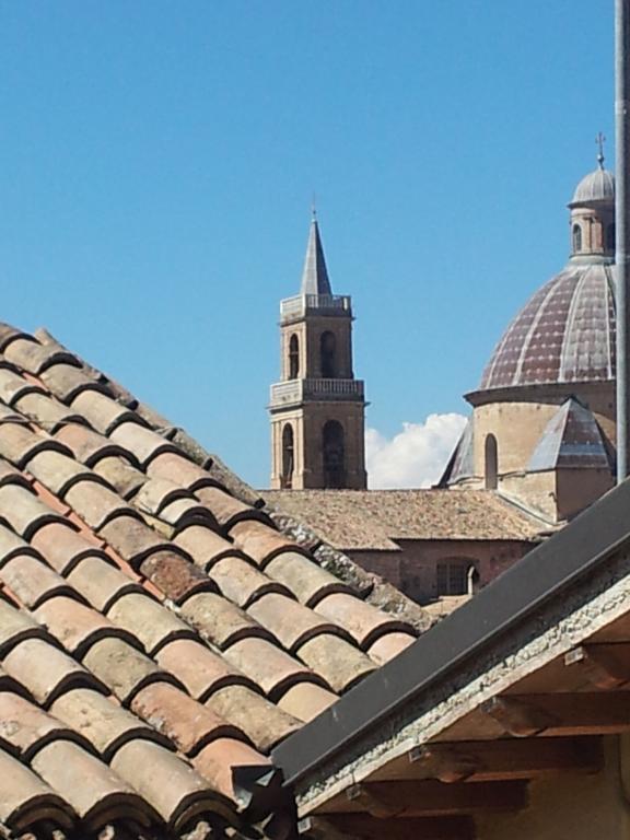 Antico Gioiello Umbro , Appartamento Con Terrazza Foligno Exterior foto